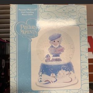 VINTAGE Precious Moments Snow Globe
